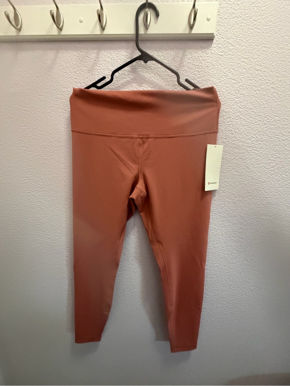 Wunder Train HR
Tight 28"  size 14